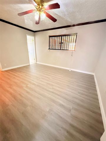 12335 Huntington Field Drive, Houston, TX 77099