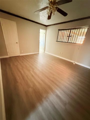 12335 Huntington Field Drive, Houston, TX 77099