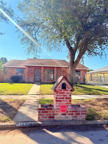 12335 Huntington Field Drive, Houston, TX 77099