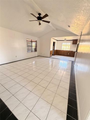 12335 Huntington Field Drive, Houston, TX 77099