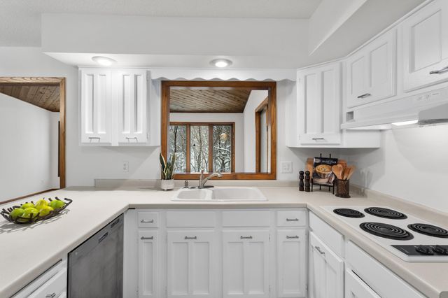 2404 Hayes Court, Burnsville, MN 55337