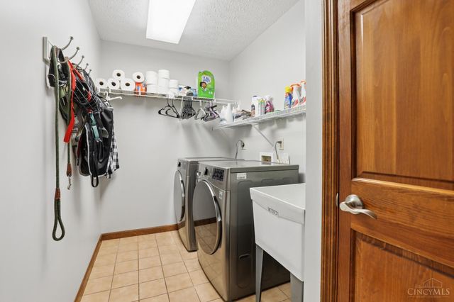 6242 Davon Court, Miami Twp, OH 45140