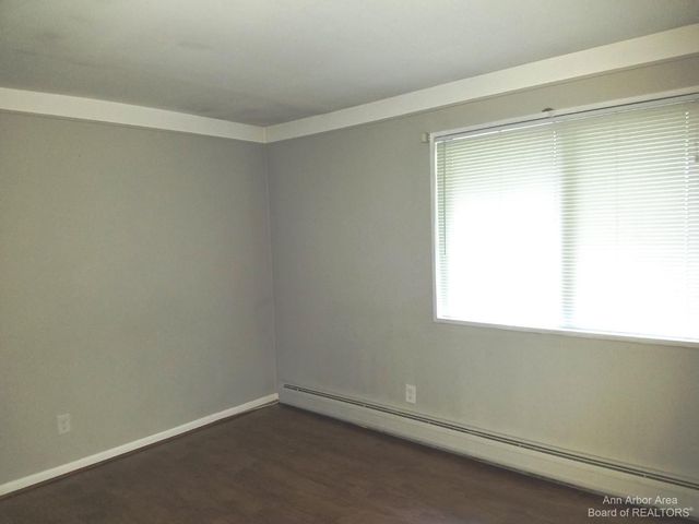 1217 Island Drive 204, Ann Arbor, MI 48105