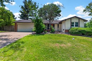3297 Gwengreen Drive, Bridgeton, MO 63044