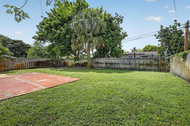 6281 NW 14TH Court, Sunrise, FL 33313