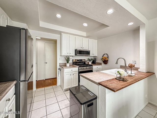 560 Chapala Drive, Camarillo, CA 93010