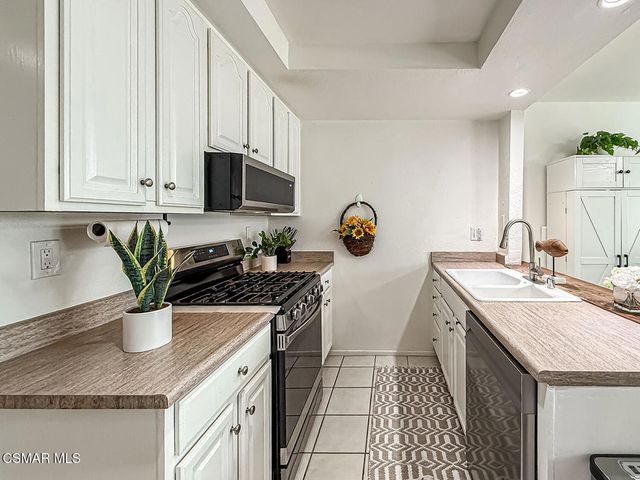 560 Chapala Drive, Camarillo, CA 93010