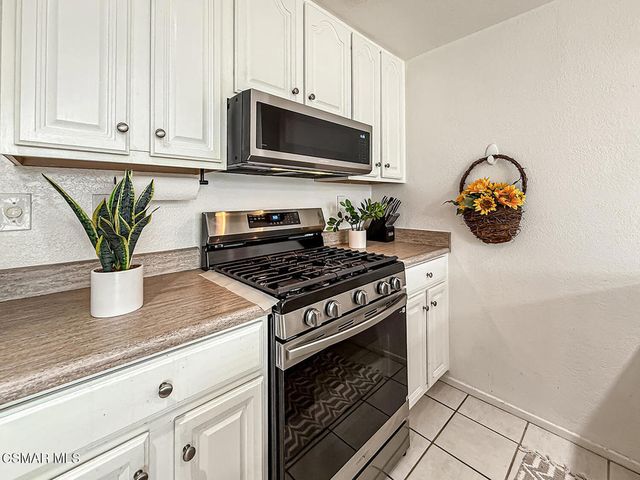 560 Chapala Drive, Camarillo, CA 93010