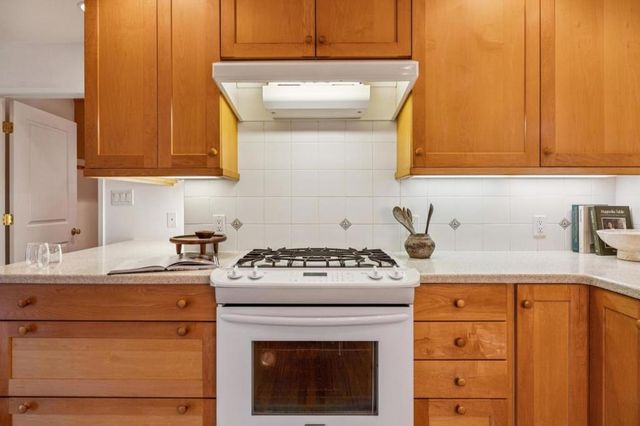 71 Cody Lane, Los Altos, CA 94022