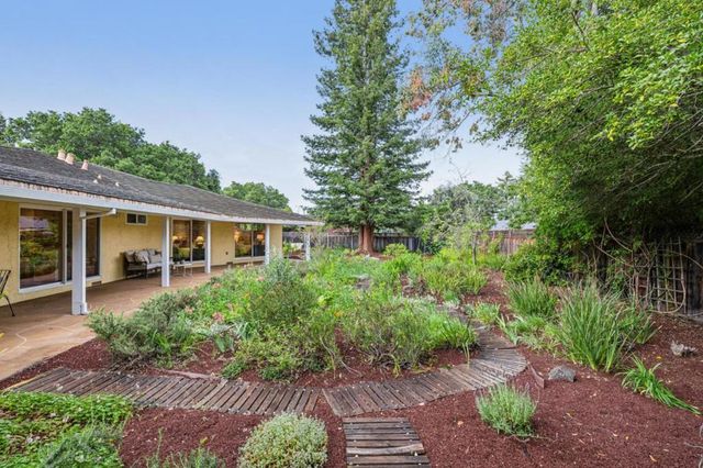 71 Cody Lane, Los Altos, CA 94022
