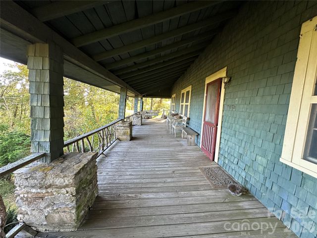 16 Osborn Knob Road, Little Switzerland, NC 28749