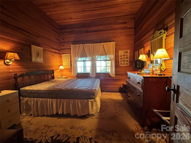 16 Osborn Knob Road, Little Switzerland, NC 28749