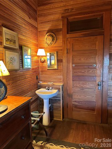 16 Osborn Knob Road, Little Switzerland, NC 28749