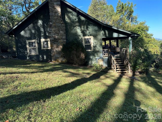 16 Osborn Knob Road, Little Switzerland, NC 28749