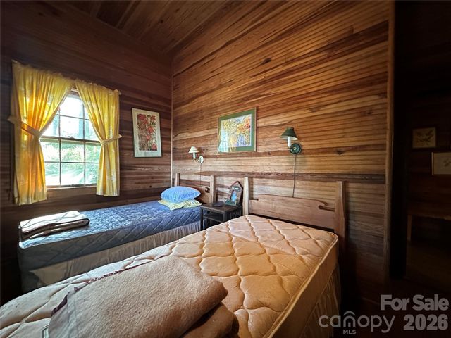 16 Osborn Knob Road, Little Switzerland, NC 28749
