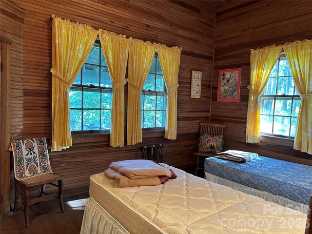 16 Osborn Knob Road, Little Switzerland, NC 28749