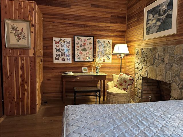 16 Osborn Knob Road, Little Switzerland, NC 28749