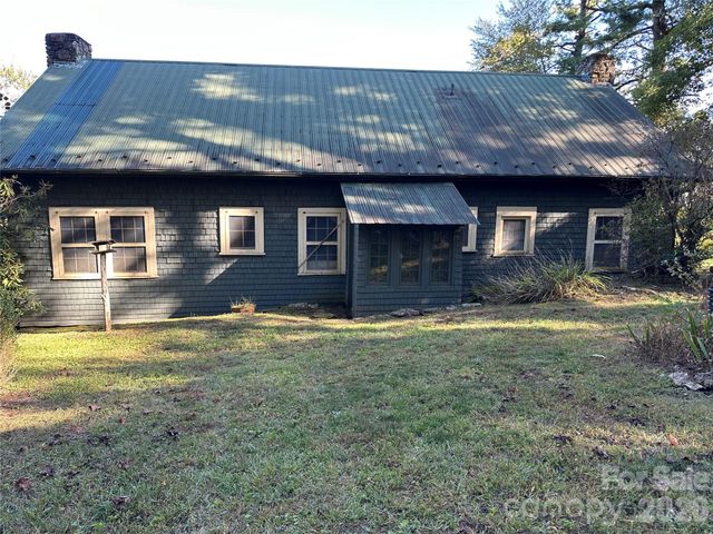 16 Osborn Knob Road, Little Switzerland, NC 28749