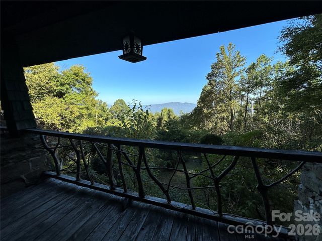 16 Osborn Knob Road, Little Switzerland, NC 28749