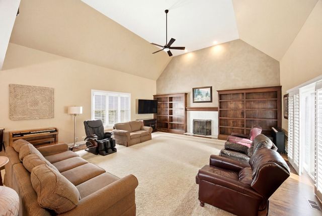 4113 Carlisle Drive, Prairie Grove, IL 60012