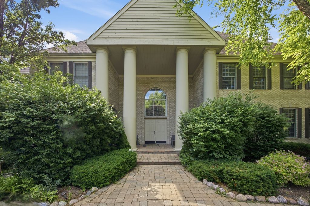 4113 Carlisle Drive, Prairie Grove, IL 60012