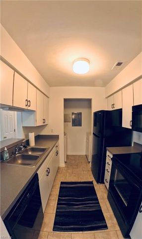 2425 London Pointe DR, Virginia Beach, VA 23454