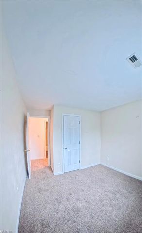 2425 London Pointe DR, Virginia Beach, VA 23454