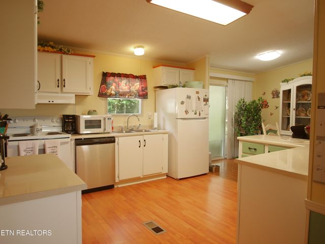 128 Woods Drive, Sweetwater, TN 37874