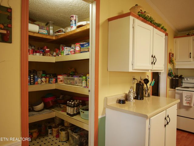 128 Woods Drive, Sweetwater, TN 37874