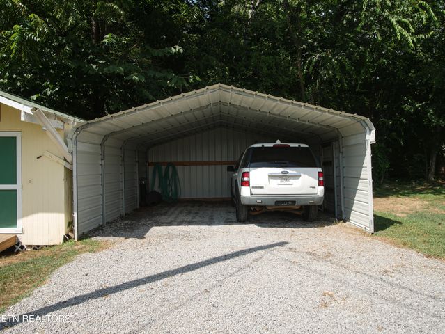 128 Woods Drive, Sweetwater, TN 37874
