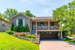 235 Coolidge Avenue, Barrington, IL 60010