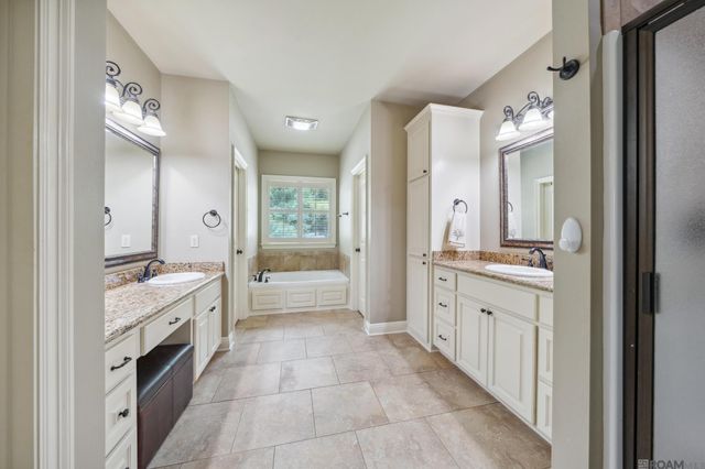 30979 Ridgeway Dr, Walker, LA 70785