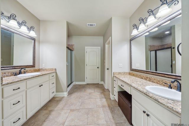 30979 Ridgeway Dr, Walker, LA 70785