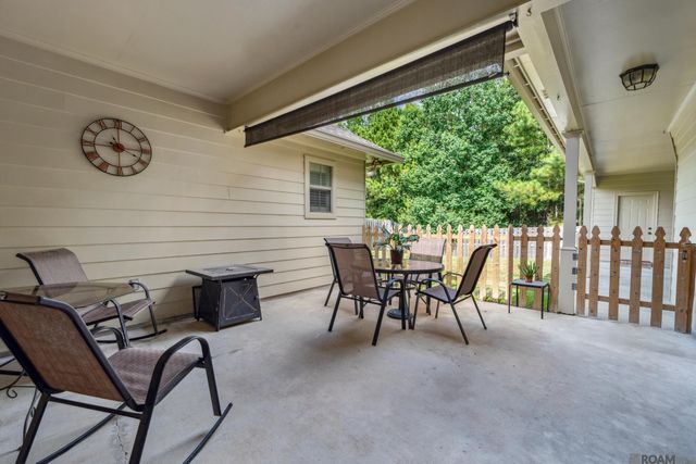 30979 Ridgeway Dr, Walker, LA 70785