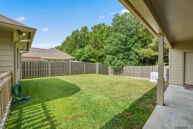 30979 Ridgeway Dr, Walker, LA 70785