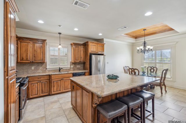 30979 Ridgeway Dr, Walker, LA 70785