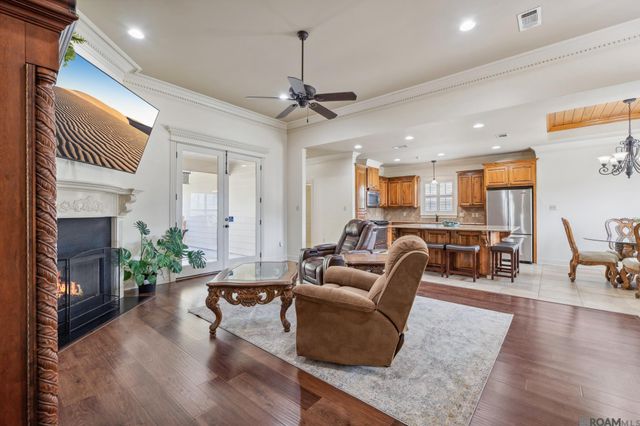 30979 Ridgeway Dr, Walker, LA 70785