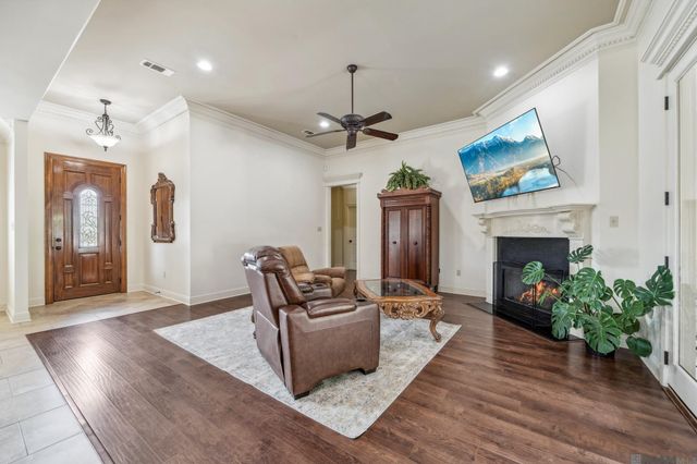 30979 Ridgeway Dr, Walker, LA 70785