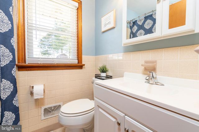 20 LINCOLN DR, Hanover, PA 17331