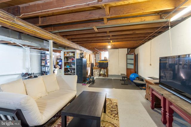 20 LINCOLN DR, Hanover, PA 17331