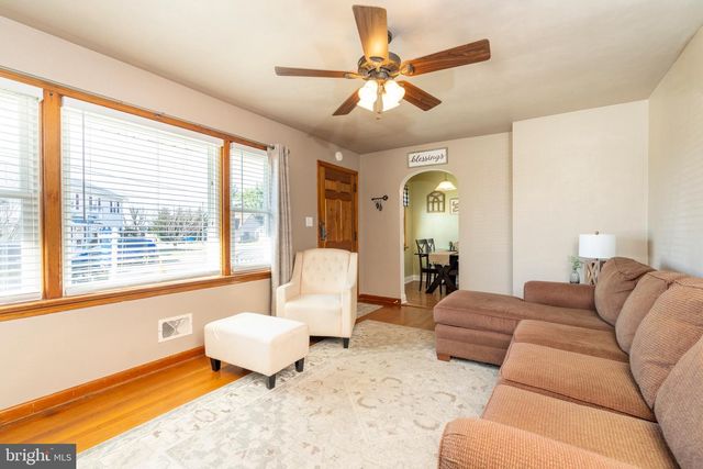 20 LINCOLN DR, Hanover, PA 17331