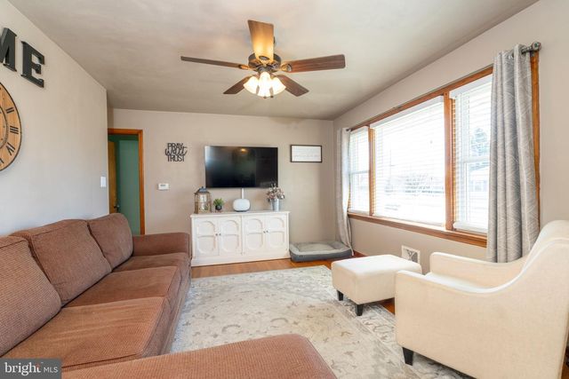 20 LINCOLN DR, Hanover, PA 17331