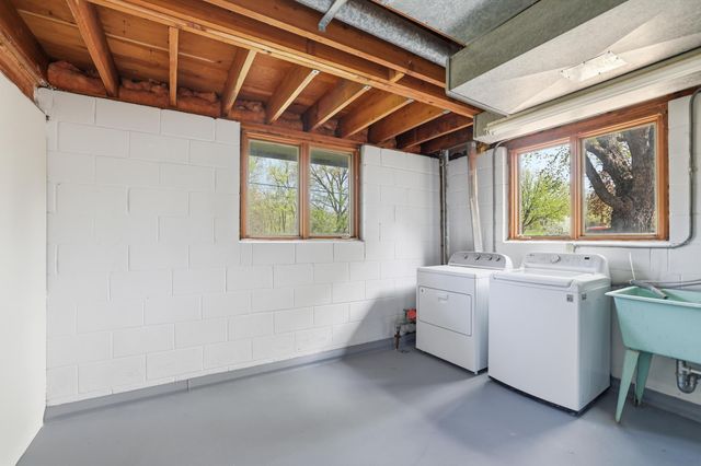 738 County Road B E, Maplewood, MN 55117