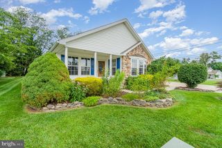 38 LANTERN LN, Shippensburg, PA 17257