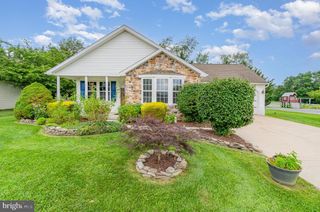 38 LANTERN LN, Shippensburg, PA 17257