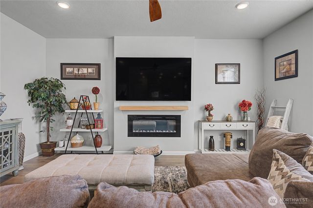 4717 W Thrush Street, Moses Lake, WA 98837