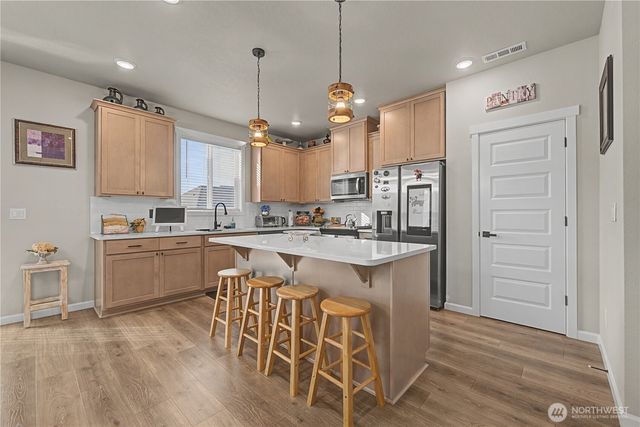 4717 W Thrush Street, Moses Lake, WA 98837