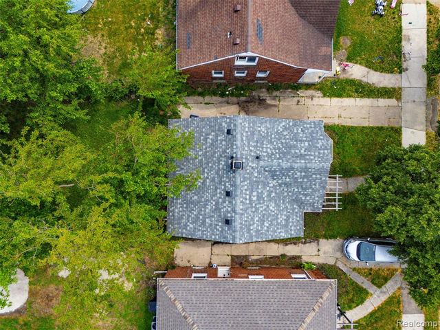 16226 Santa Rosa Drive, Detroit, MI 48221
