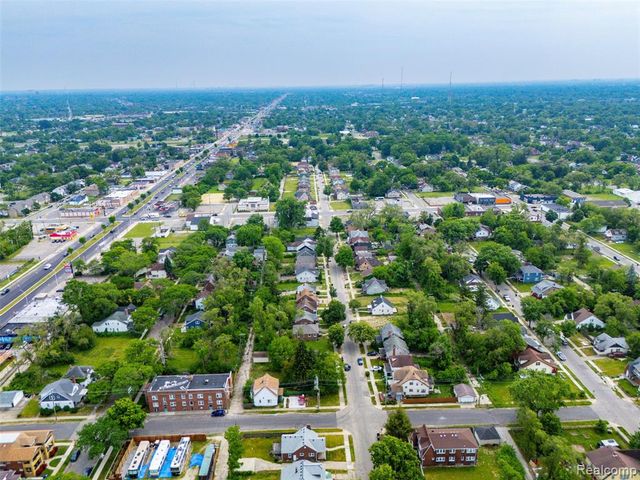 16226 Santa Rosa Drive, Detroit, MI 48221