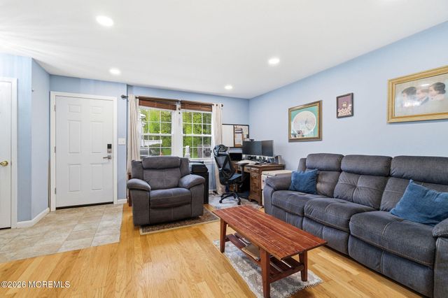 82 Cliffwood Avenue 33, Cliffwood, NJ 07721